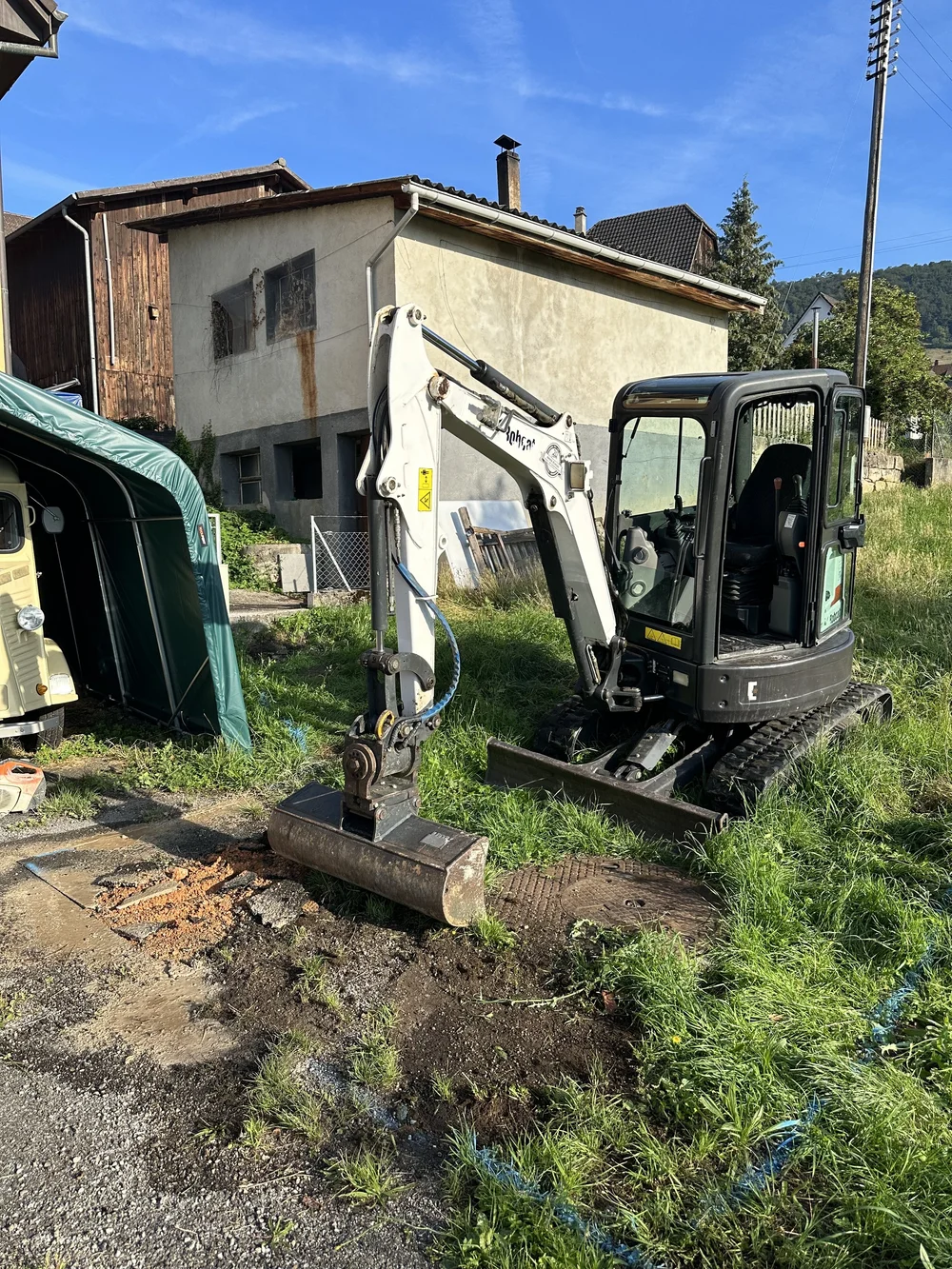 Neuer Parkplatz in 4223 Blauen