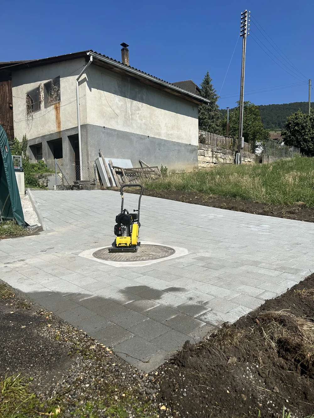 Neuer Parkplatz in 4223 Blauen